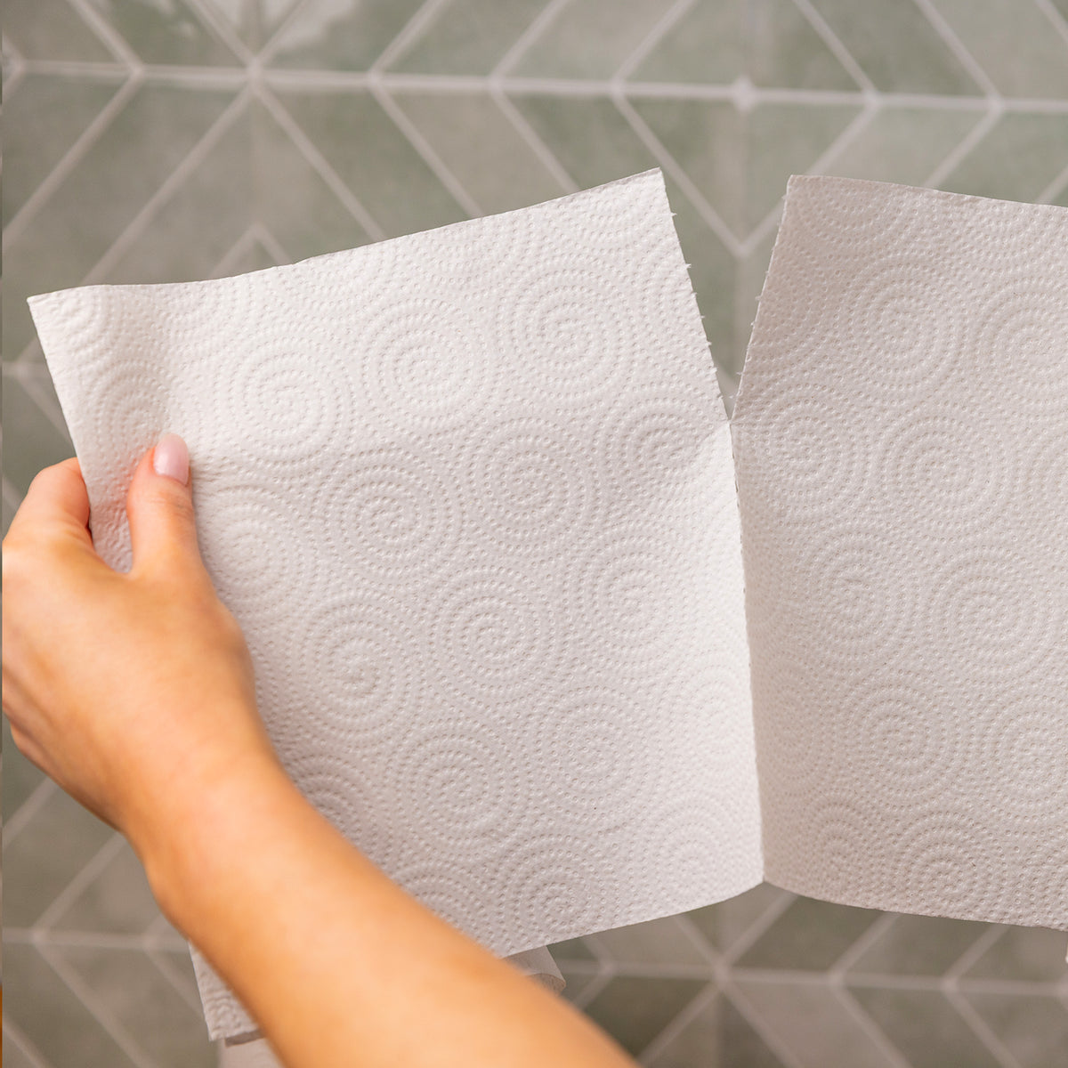 Task Kitchen Roll Recycled Kitchen Roll UK | Plastic-Free & Eco-Friendly – Serious Tissues